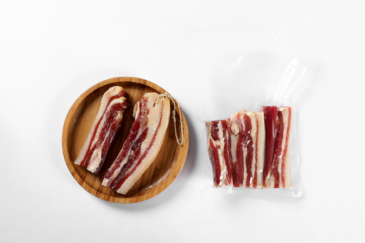 臻品黑猪肉水晶腊肉 臻品礼盒.jpg