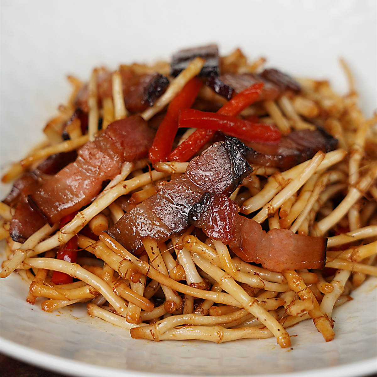 鱼腥草炒酱肉 (1).jpg